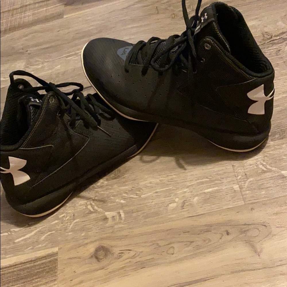 Youth Under Armour Basketball shoes